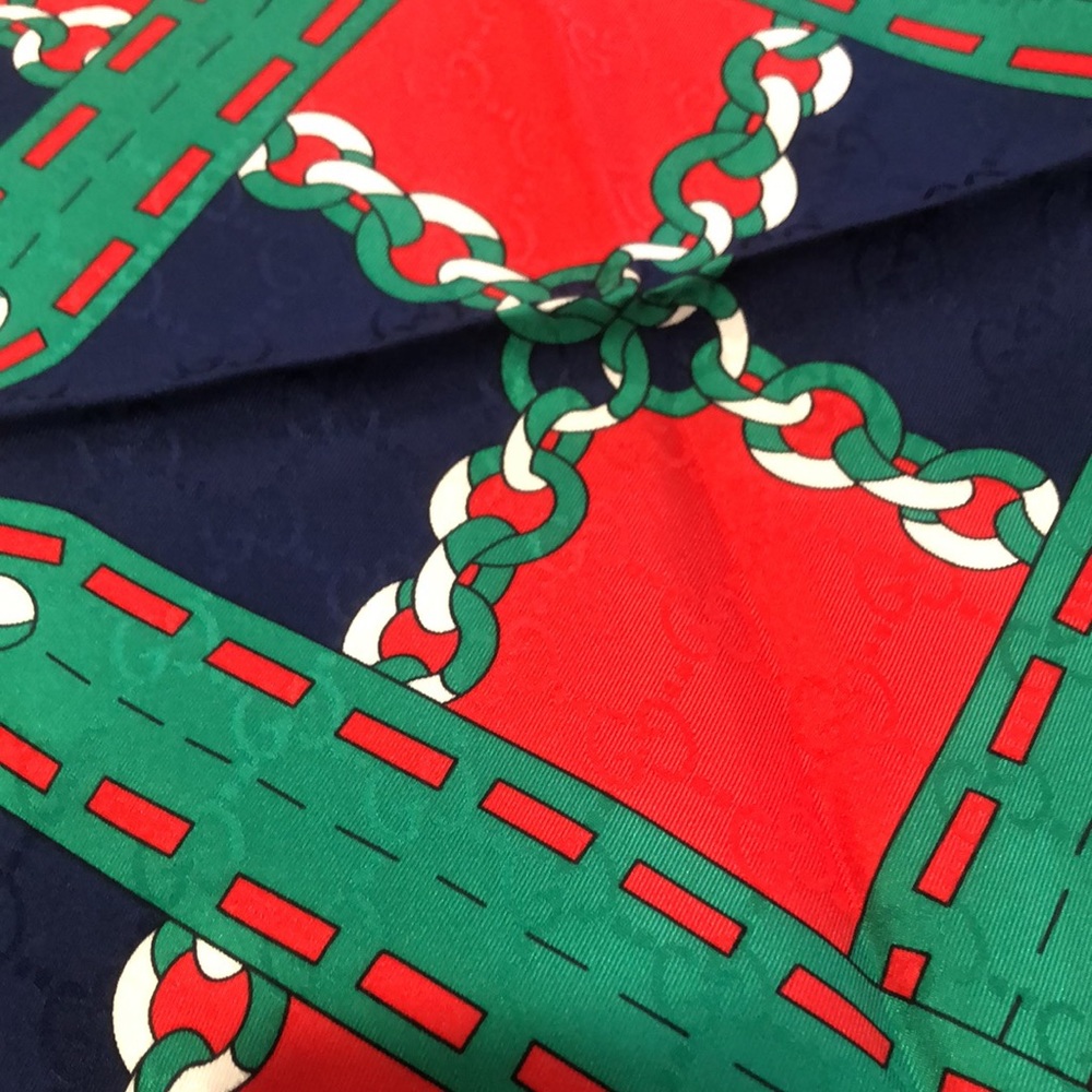 Gucci 100% silk scarf - Picture 3 of 6
